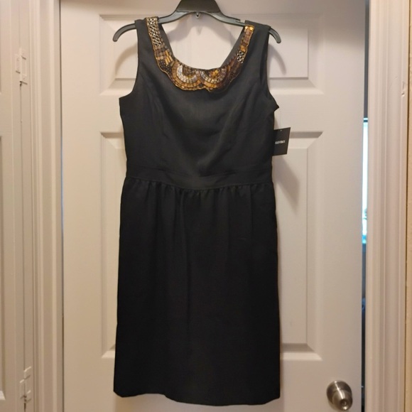 NWT Ellen Tracy Black Sleeveless Dress with Beaded Neckline Size 10 - Picture 1 of 7